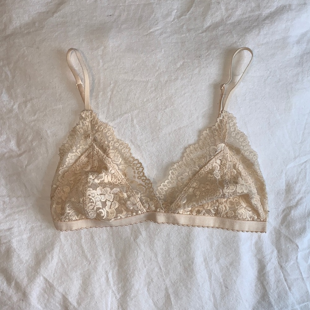 Aritzia Lace Bra